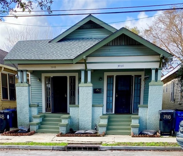 view of front of house featuring a porch