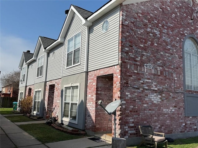 view of home's exterior