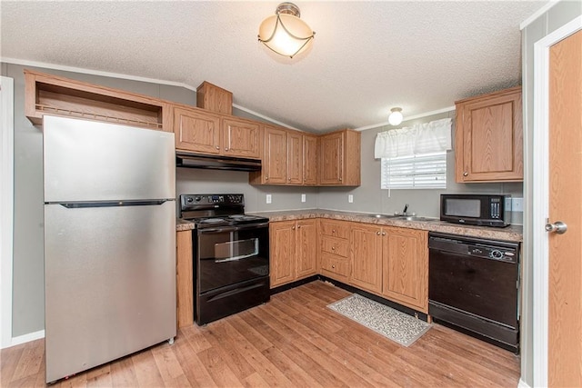 kitchen with lofted ceiling, sink, a textured ceiling, light hardwood / wood-style flooring, and black appliances