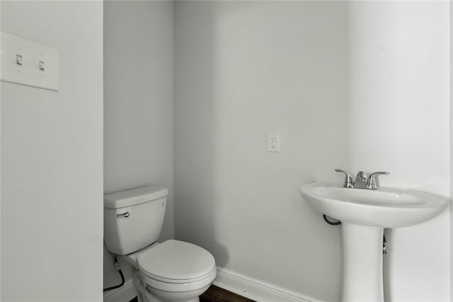 3005 Jasper St, Kenner, LA 70065 - bathroom with sink and toilet