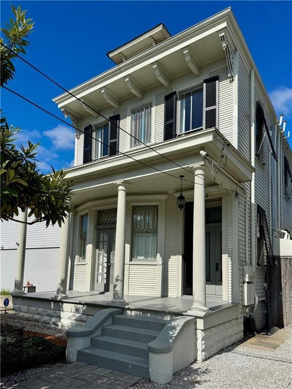 view of front of house with a porch