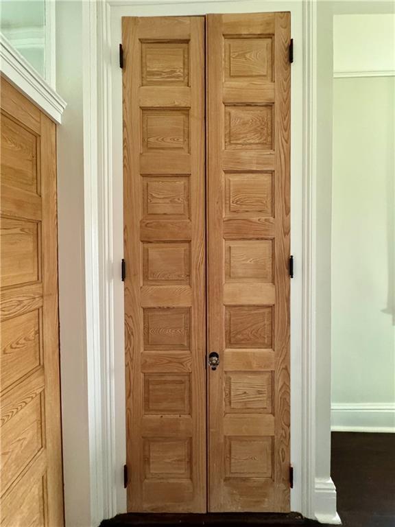 interior details featuring baseboards