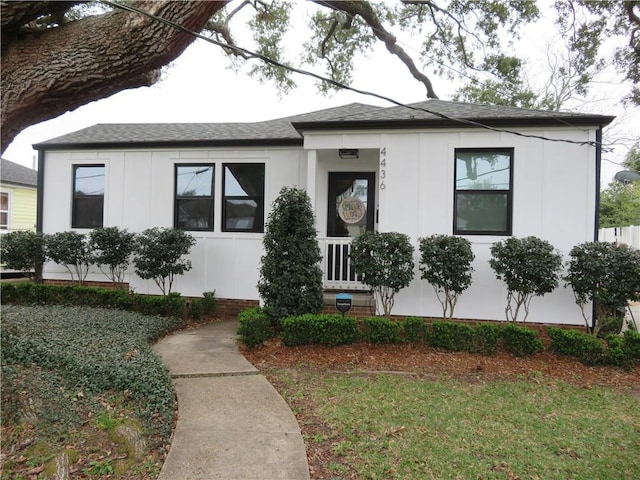 view of front of home with a front yard