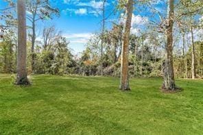 Listing photo 2 for 1 Crystal Lake Ln, Mandeville LA 70471