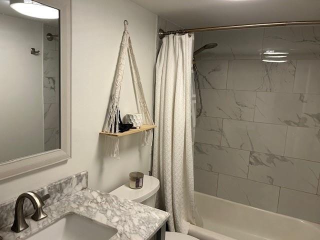 4007 St Charles Ave Unit 319, New Orleans, LA 70115 - full bathroom featuring vanity and shower / tub combo