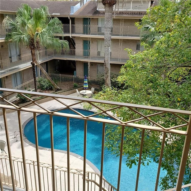 4007 St Charles Ave Unit 319, New Orleans, LA 70115 - view of swimming pool