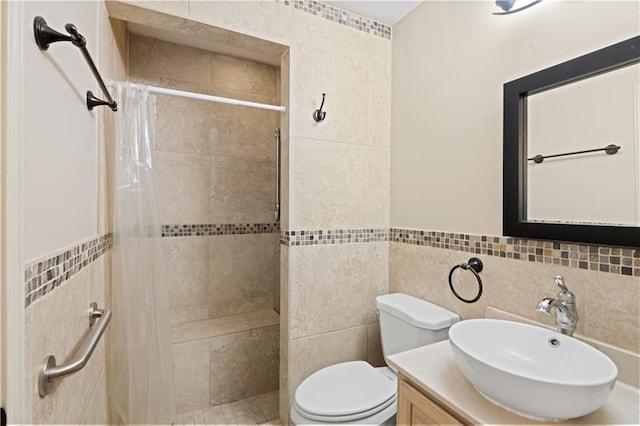 34633 W Dubuisson Rd, Slidell, LA 70460 - full bathroom featuring tile walls, toilet, tiled shower, and vanity