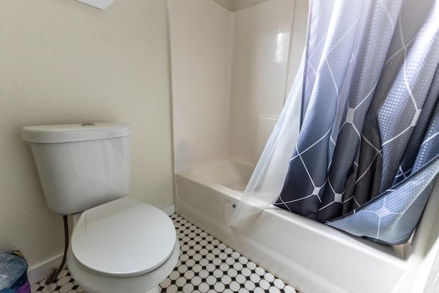 226062 N Roman St, New Orleans, LA 70117 - full bath with toilet and baseboards