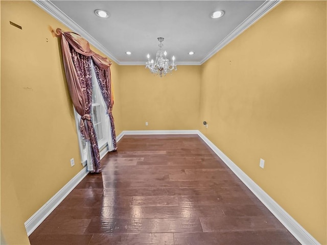 unfurnished dining area with ornamental molding, dark wood-style flooring, a notable chandelier, and baseboards