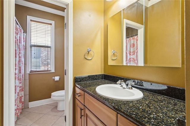 1042 Mariners Cove Blvd, Slidell, LA 70458 - bathroom with vanity and tile patterned flooring
