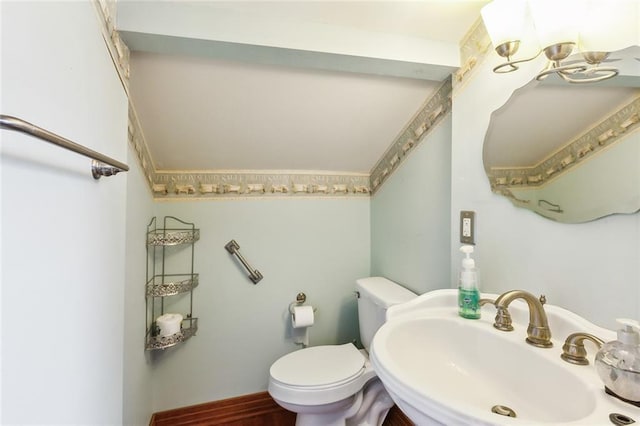 5116 Franklin Ave, New Orleans, LA 70122 - bathroom featuring a sink and toilet