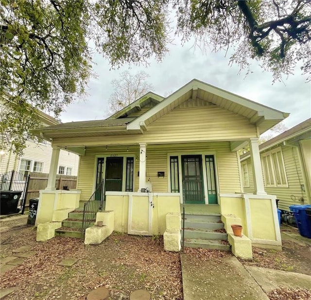 view of front facade with a porch