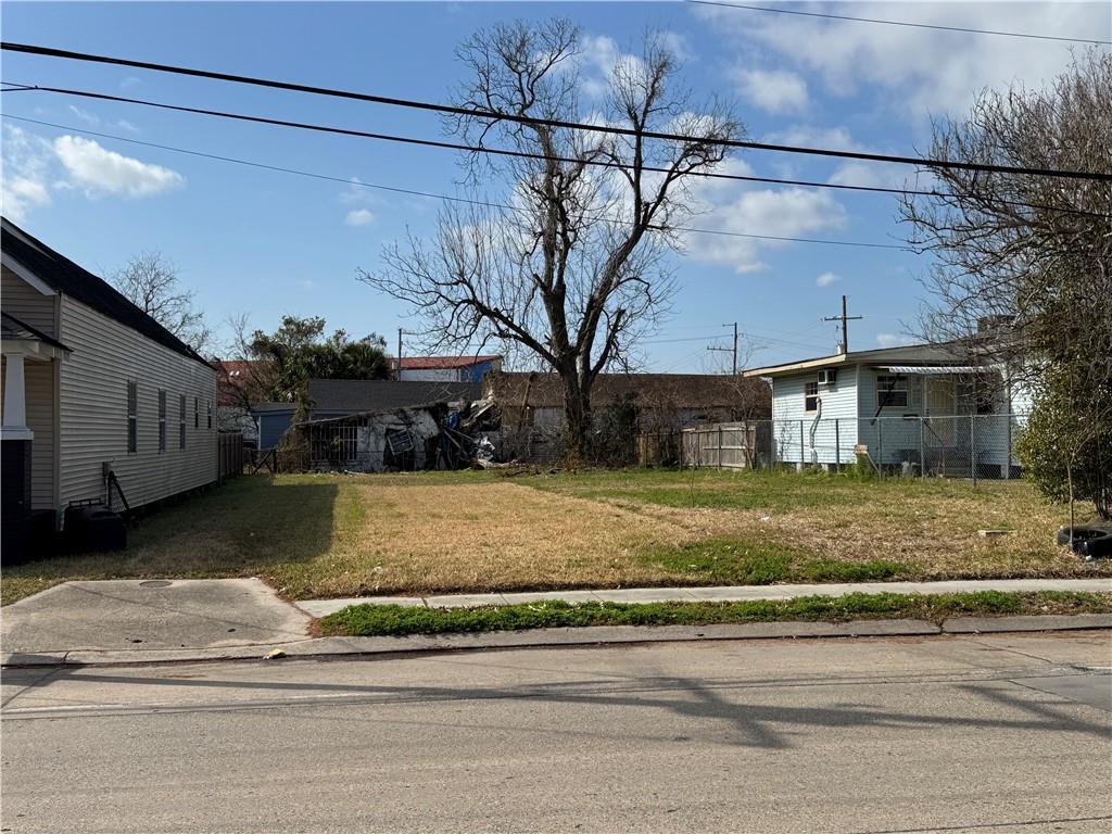 3430 Paris Ave, New Orleans, LA 70122
