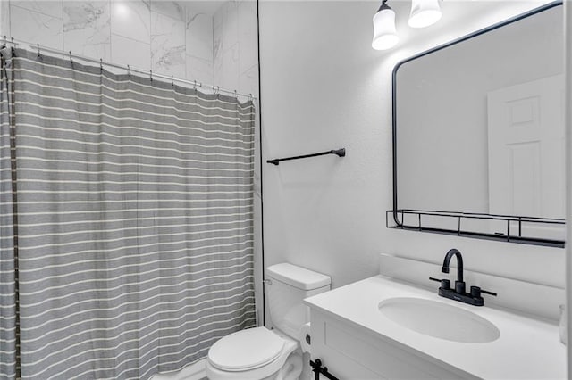 237274 Industry St, New Orleans, LA 70122 - full bathroom with toilet, vanity, and a shower with curtain