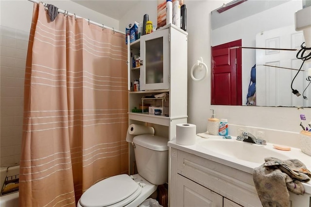 full bath with a shower with shower curtain, toilet, and vanity