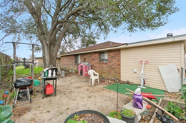 exterior space featuring fence