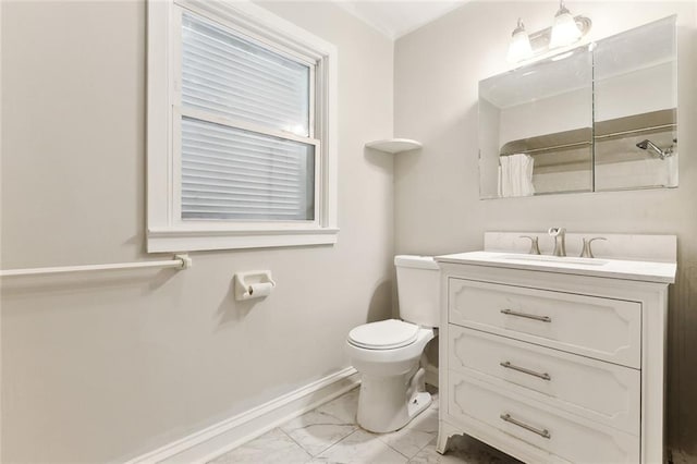 full bath featuring baseboards, a shower with shower curtain, toilet, marble finish floor, and vanity