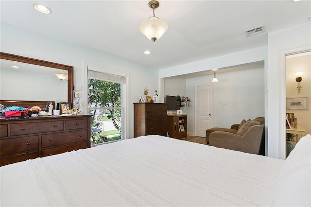 10053 Joel Ave, River Ridge, LA 70123 - bedroom with visible vents, a closet, and recessed lighting