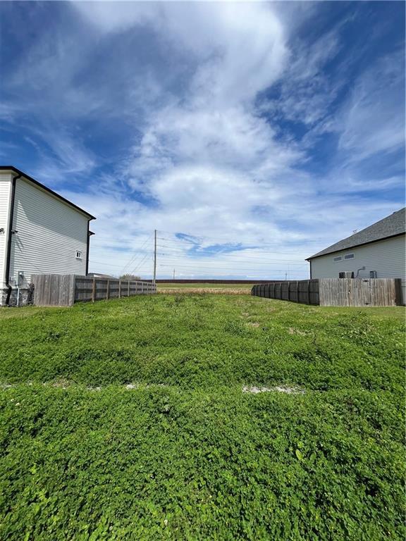 8309 Hermitage Dr, Chalmette, LA 70043