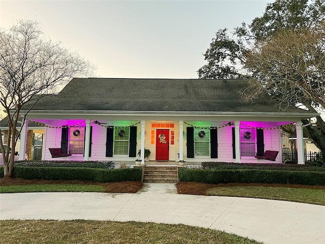 view of front facade with a porch