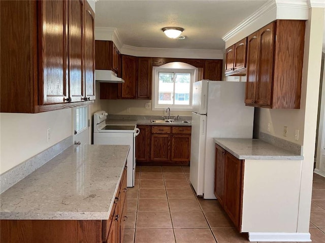 kitchen featuring light tile patterned floors, under cabinet range hood, white appliances, a sink, and ornamental molding