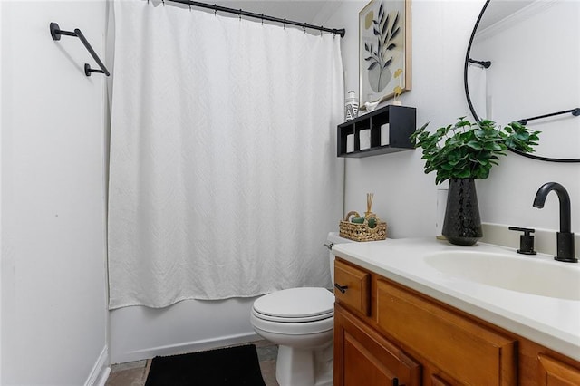 full bath with shower / bathtub combination with curtain, vanity, and toilet