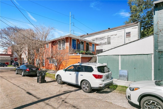 view of front of house with brick siding