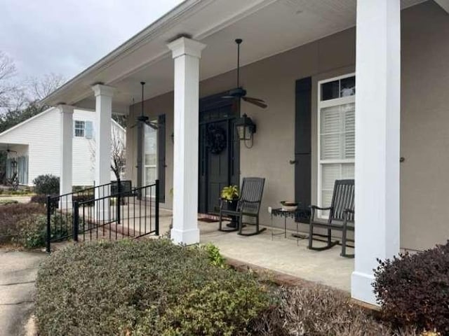 view of patio featuring a porch and a ceiling fan