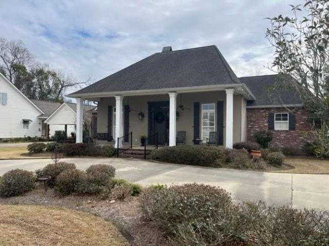 view of front of property with covered porch