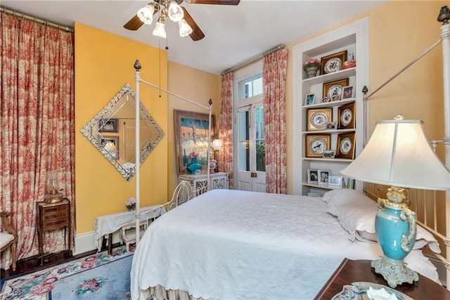 bedroom featuring ceiling fan