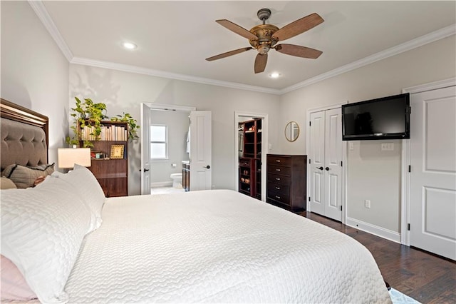 bedroom with dark wood-style floors, recessed lighting, crown molding, and baseboards