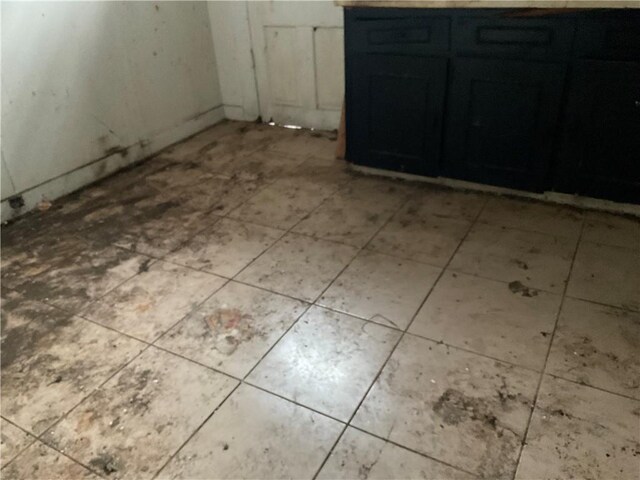 2909 1st St, New Orleans, LA 70113 - interior space