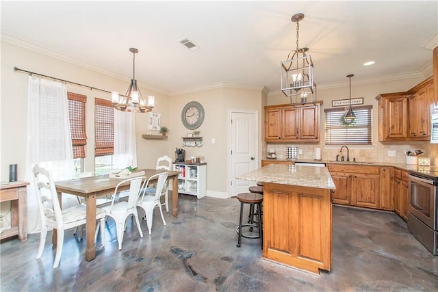 kitchen with electric range, a sink, visible vents, backsplash, and finished concrete floors