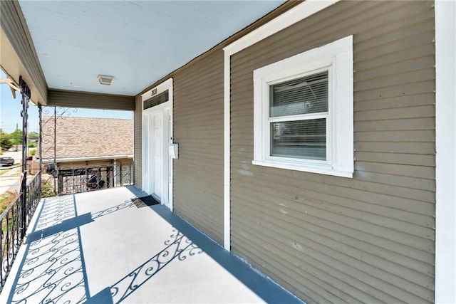 view of patio / terrace featuring covered porch