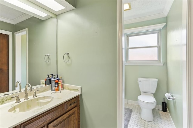 5 Five Oaks Dr, New Orleans, LA 70131 - bathroom featuring crown molding, vanity, and tile patterned floors