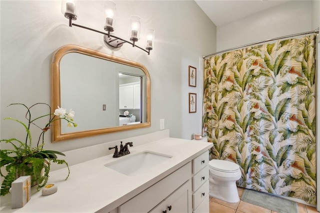 full bathroom featuring tile patterned flooring, a shower with curtain, vanity, and toilet