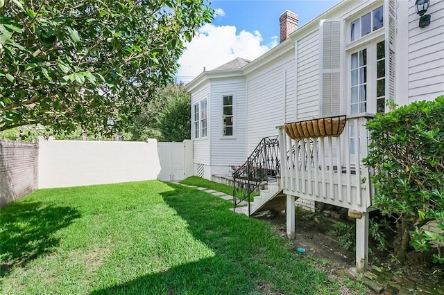 view of yard featuring fence