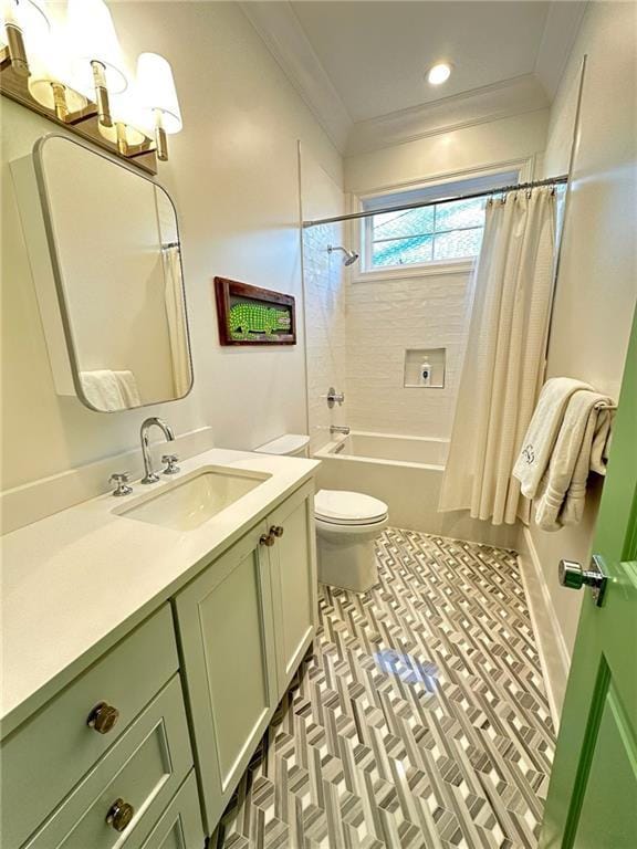 bathroom with vanity, crown molding, toilet, and shower / bathtub combination with curtain