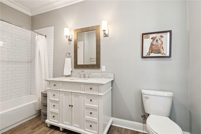 bathroom featuring toilet, shower / bath combo, wood finished floors, crown molding, and vanity