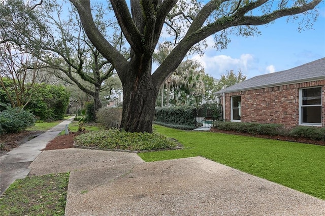 37 Spanish Fort Blvd, New Orleans, LA 70124 - view of yard