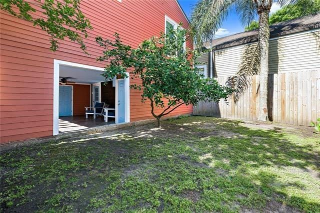 view of yard featuring fence