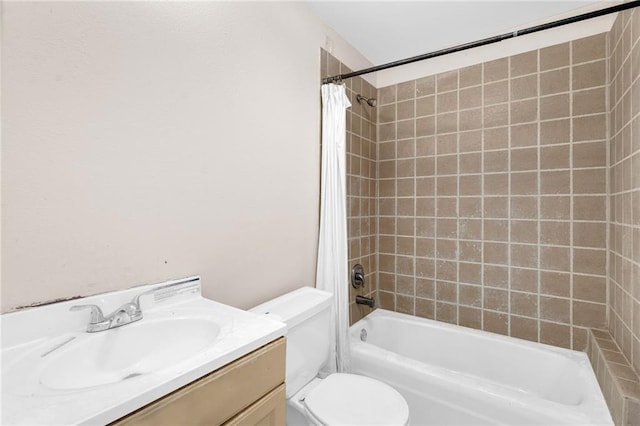 full bath with toilet, vanity, and shower / bathtub combination with curtain