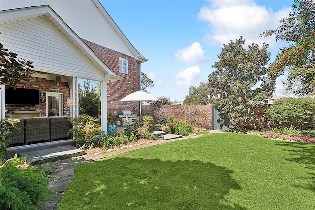 view of yard featuring fence