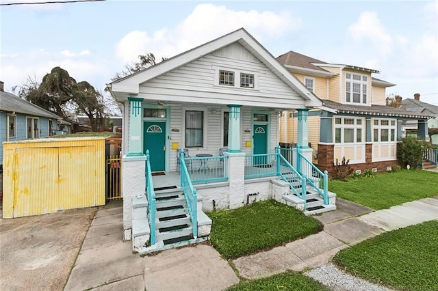 view of front of home with covered porch