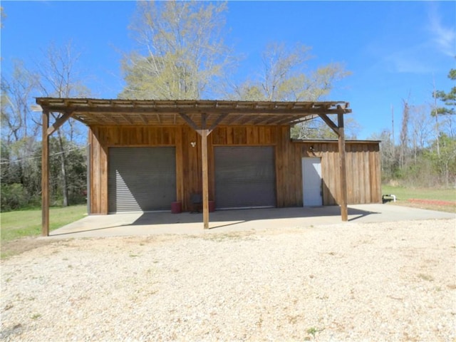 view of detached garage