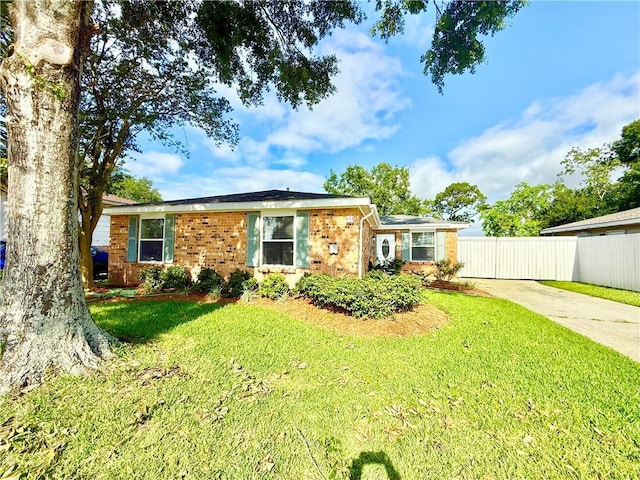 644 Willowbrook Dr, Gretna, LA 70056 - ranch-style house featuring brick siding and driveway