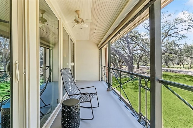 balcony with a ceiling fan