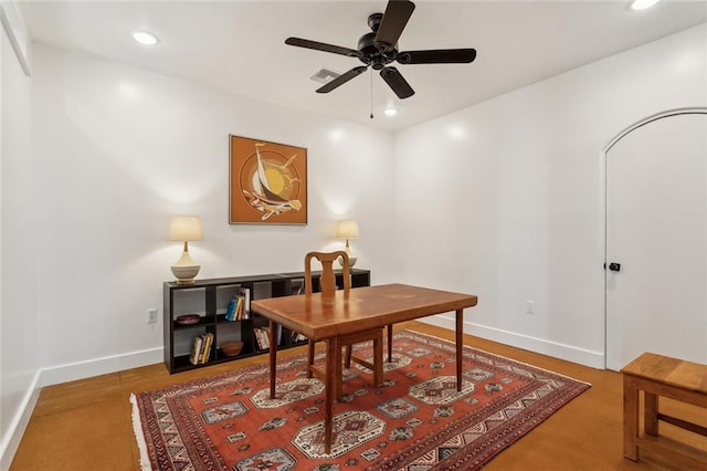 office area with visible vents, recessed lighting, baseboards, and ceiling fan