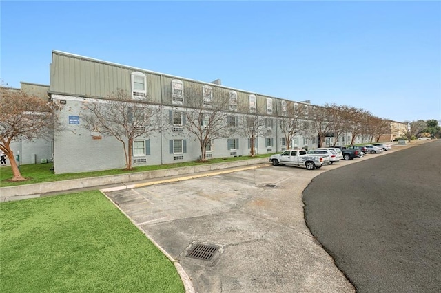 3000 July St Unit 2115, Baton Rouge, LA 70808 - view of uncovered parking lot