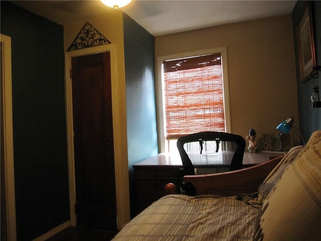 314 Halsey Dr, Harahan, LA 70123 - bedroom with multiple windows